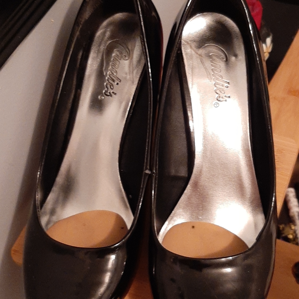 Heels - Picture 7 of 7